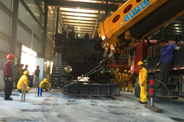 廣州海天公司2200T注塑機(jī)卸車(chē)定位綜合服務(wù)項(xiàng)目圖3 廣州海天公司2200T注塑機(jī)卸車(chē)定位綜合服務(wù)項(xiàng)目圖3