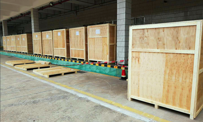 三星SMT設(shè)備包裝裝柜整廠搬遷服務(wù) 三星SMT設(shè)備包裝裝柜整廠搬遷服務(wù)