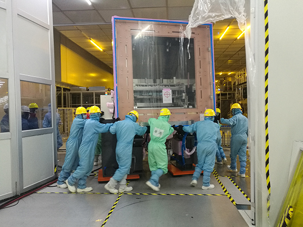 搬運(yùn)通-無塵室內(nèi)設(shè)備搬遷