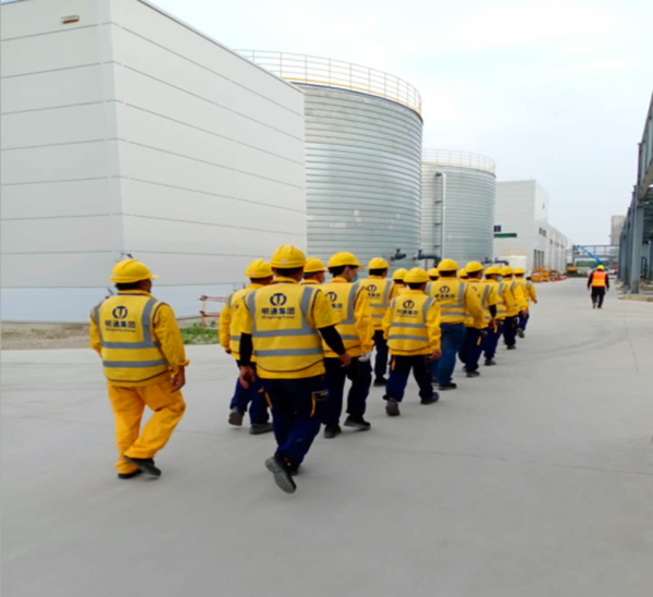 半導(dǎo)體MOCVD設(shè)備搬入1_副本 半導(dǎo)體MOCVD設(shè)備搬入1_副本