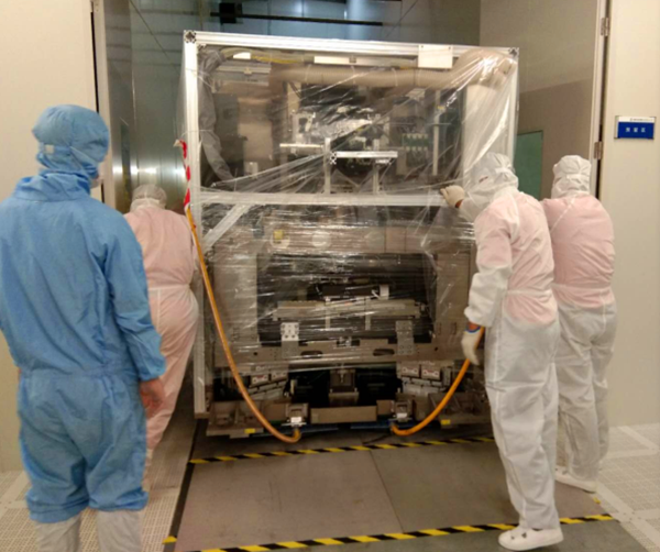 半導(dǎo)體MOCVD設(shè)備搬入2_副本 半導(dǎo)體MOCVD設(shè)備搬入2_副本